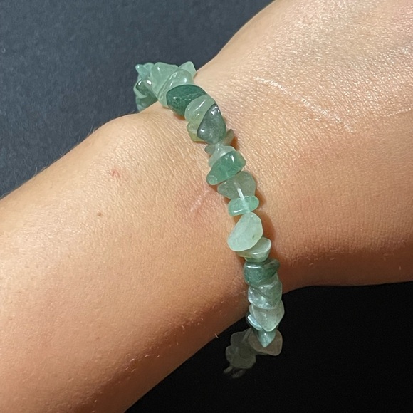Green Aventurine Chip Bracelet - Natural Stone - Picture 4 of 4